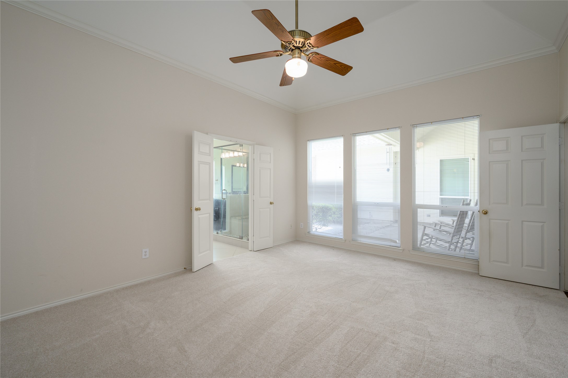 2449 London Drive