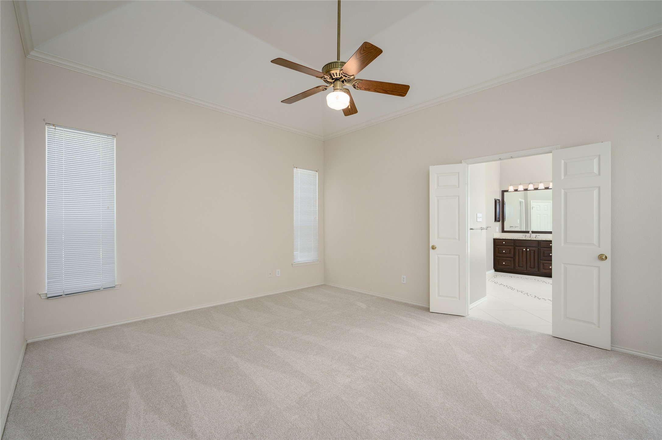 2449 London Drive