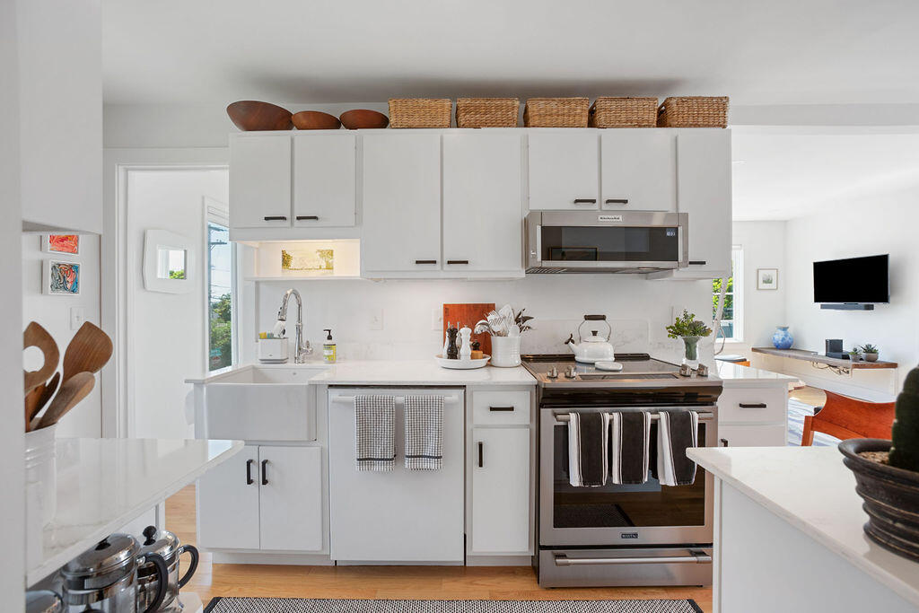 20 Lester B. Orcutt Boulevard, 4