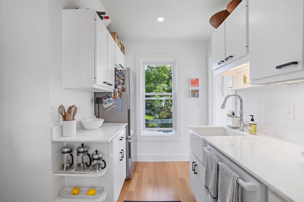 20 Lester B. Orcutt Boulevard, 4