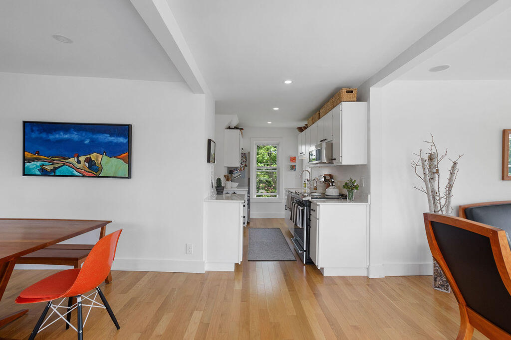 20 Lester B. Orcutt Boulevard, 4