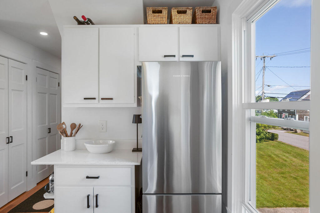 20 Lester B. Orcutt Boulevard, 4