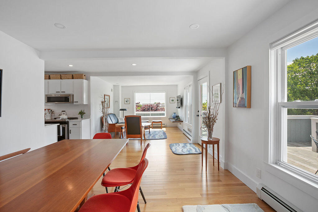 20 Lester B. Orcutt Boulevard, 4