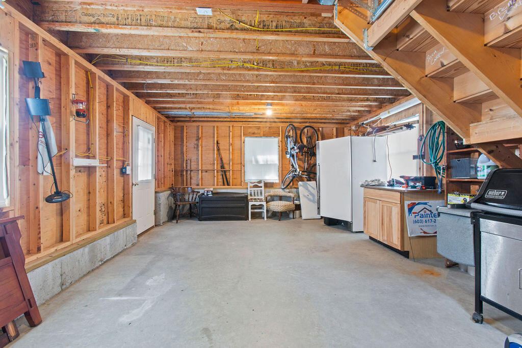 102 Old Pool Road