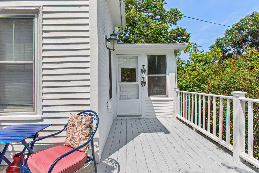 102 Old Pool Road
