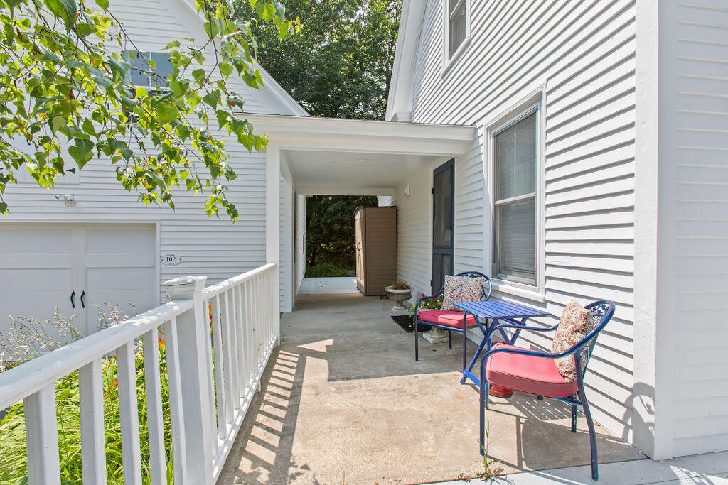 102 Old Pool Road
