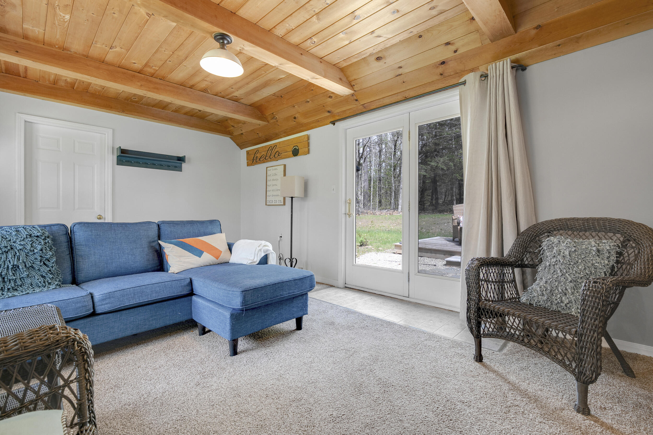 121 Log Cabin Road