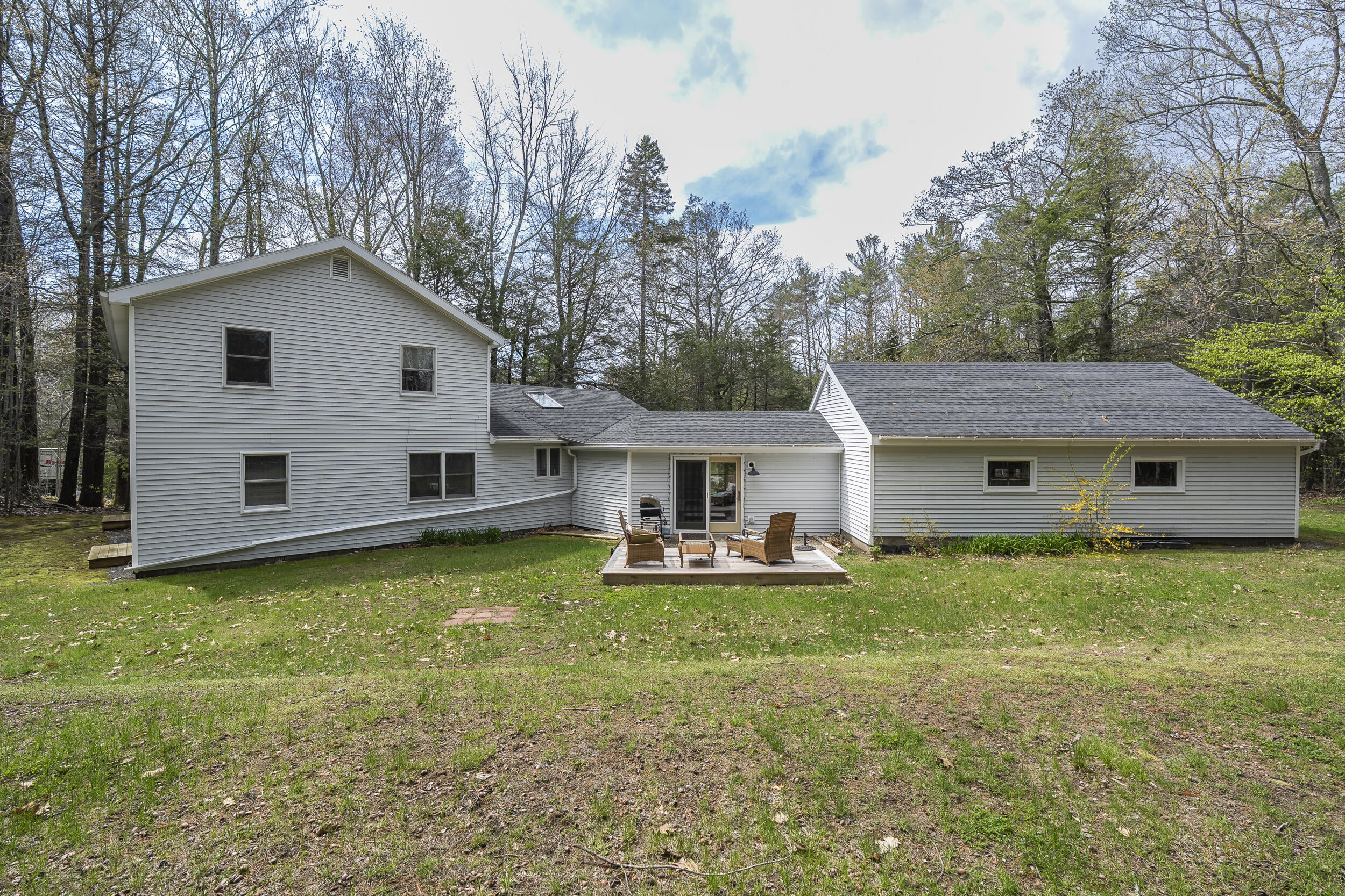 121 Log Cabin Road
