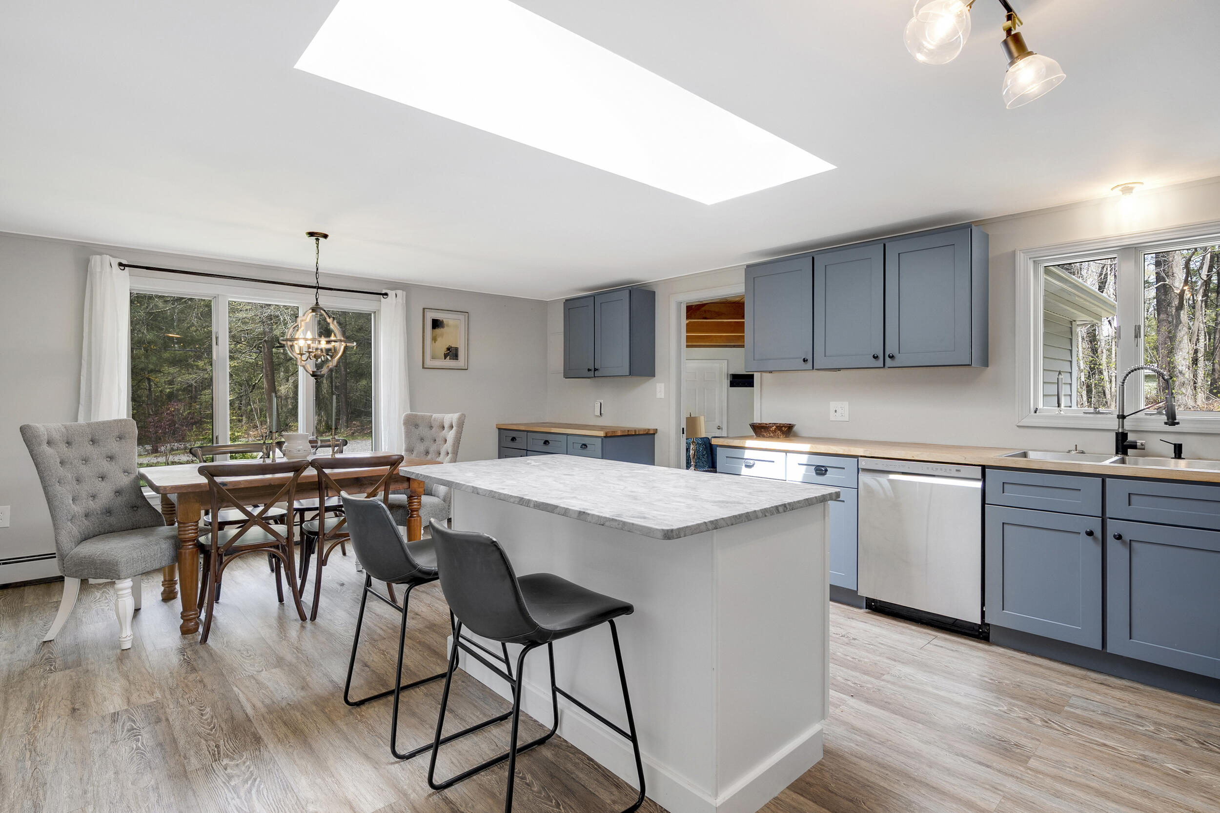 121 Log Cabin Road