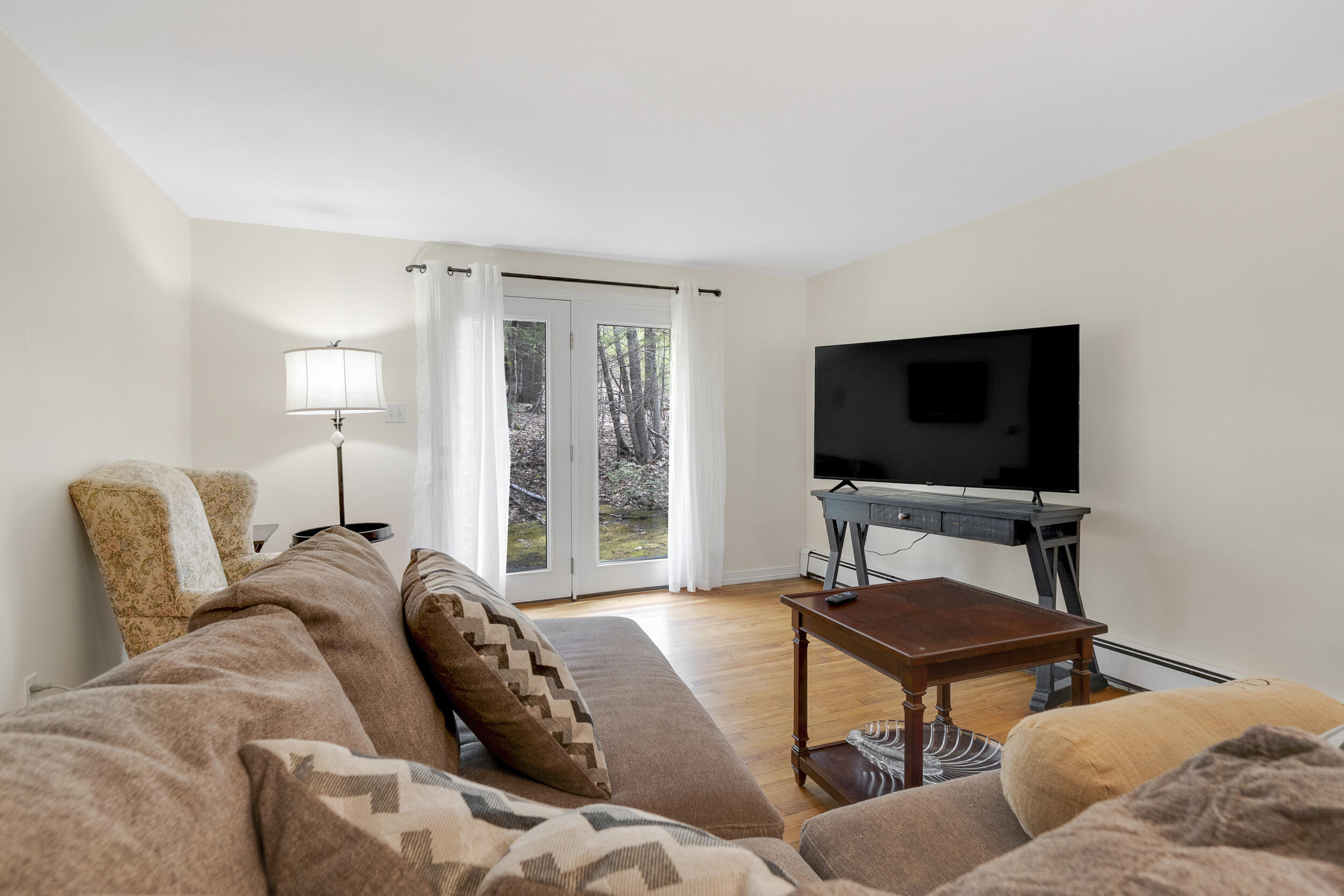121 Log Cabin Road