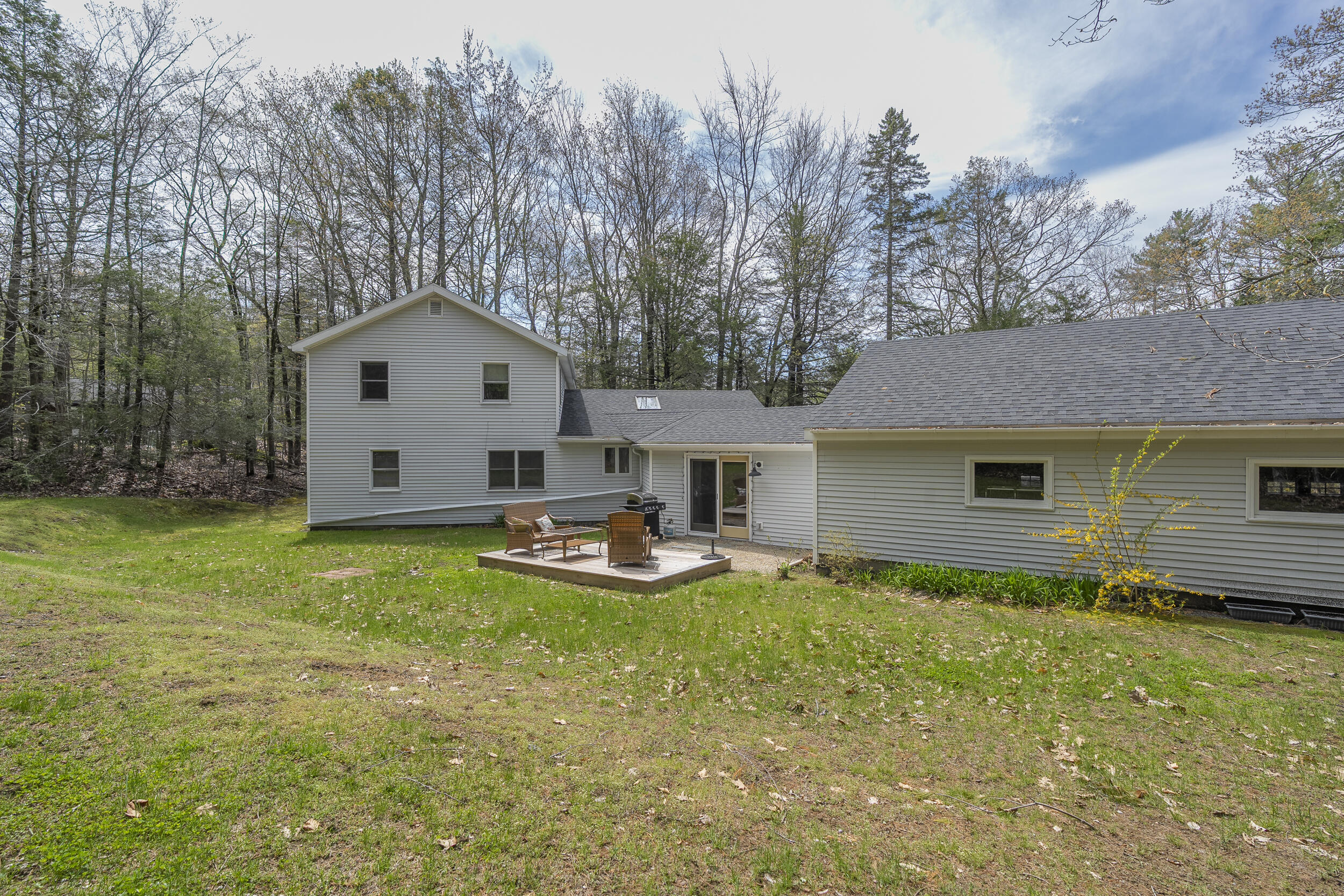121 Log Cabin Road