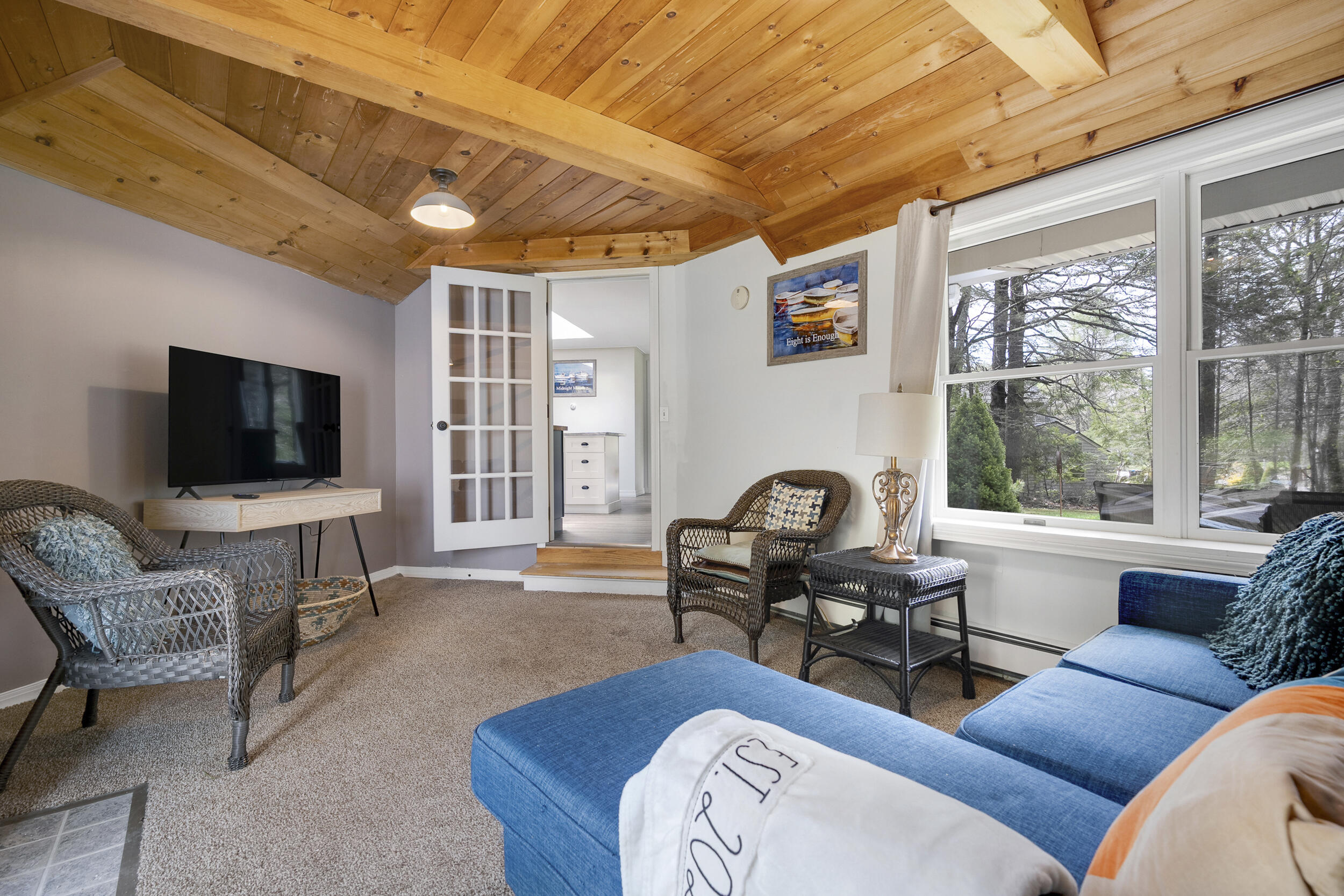 121 Log Cabin Road