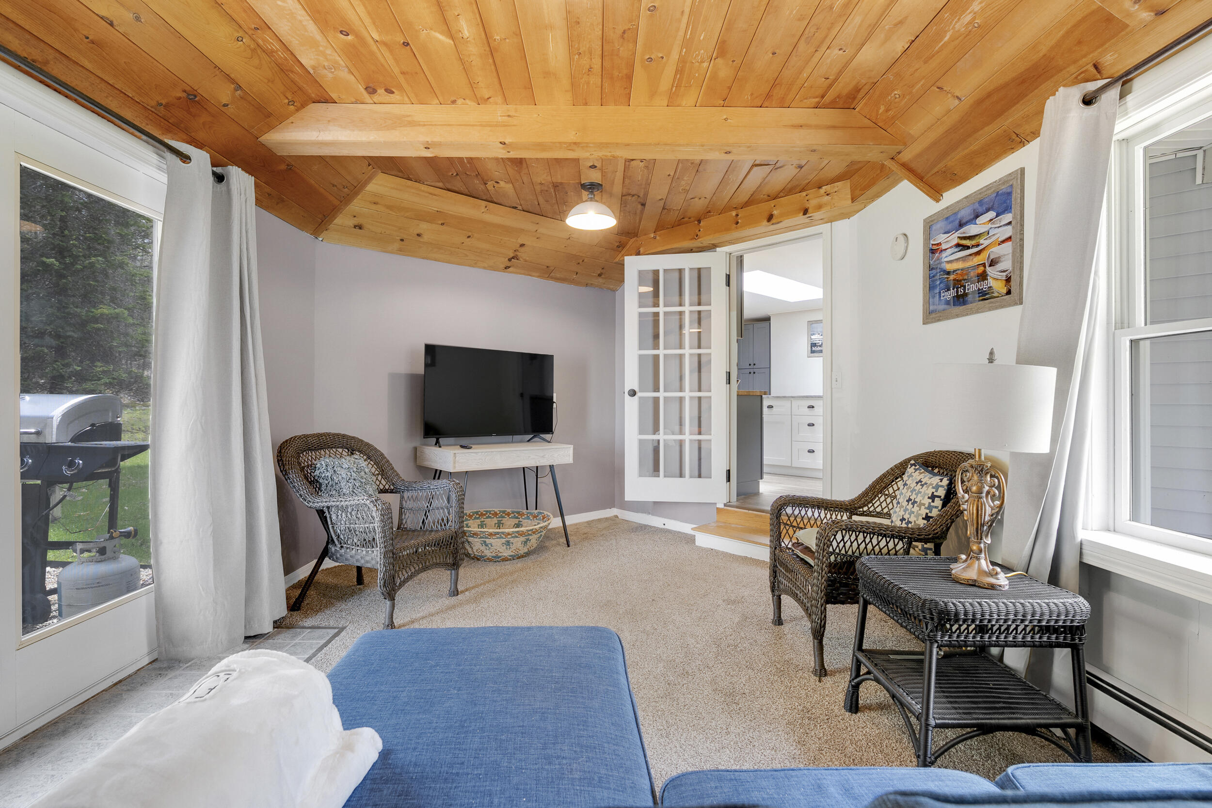 121 Log Cabin Road
