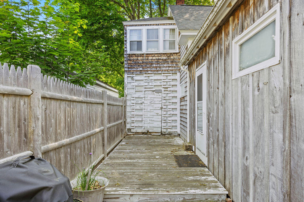 19 1st Street