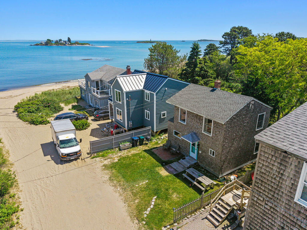 3 Surf Avenue