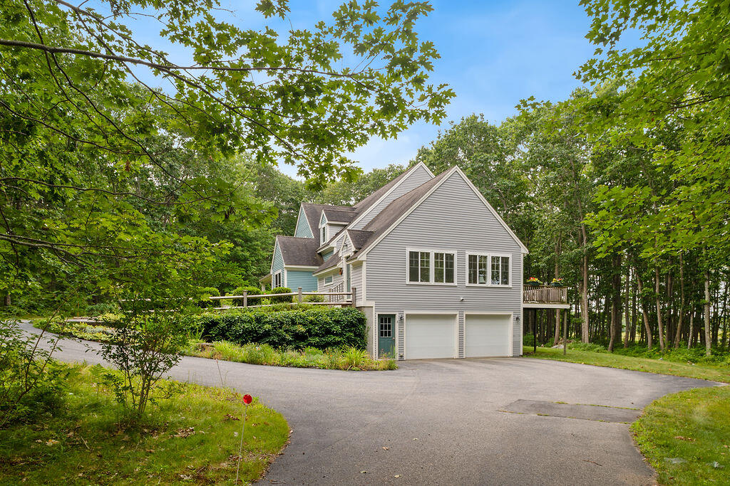 8 Shore Road