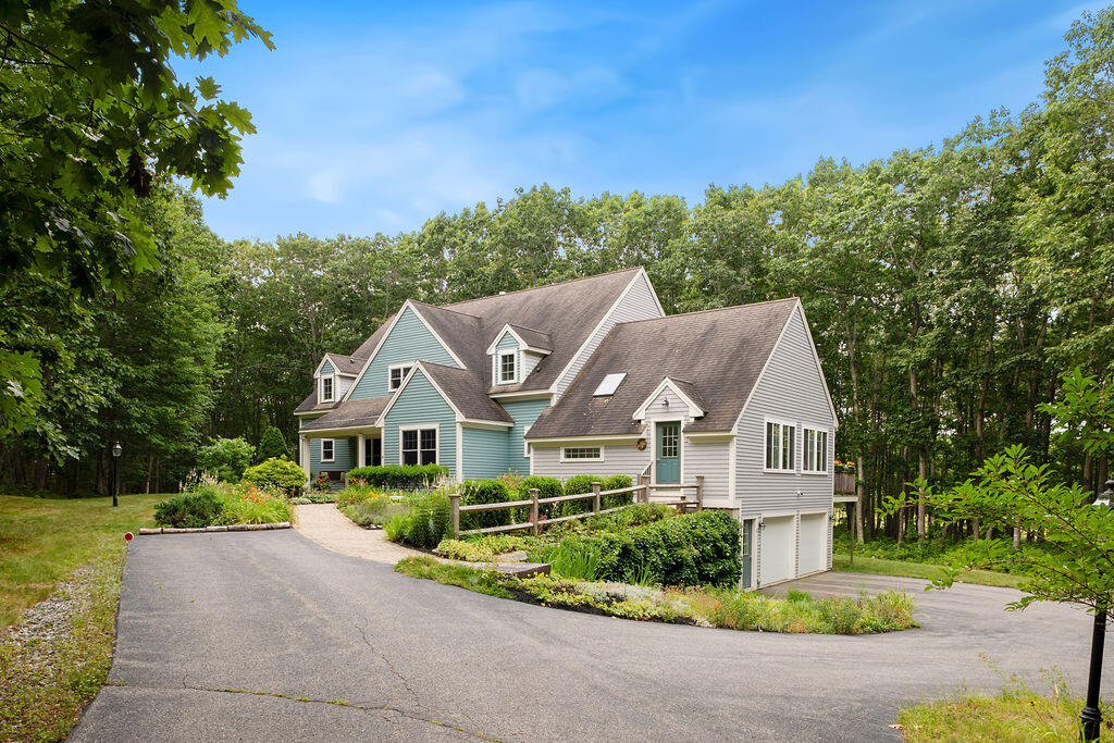 8 Shore Road