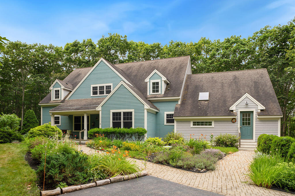 8 Shore Road