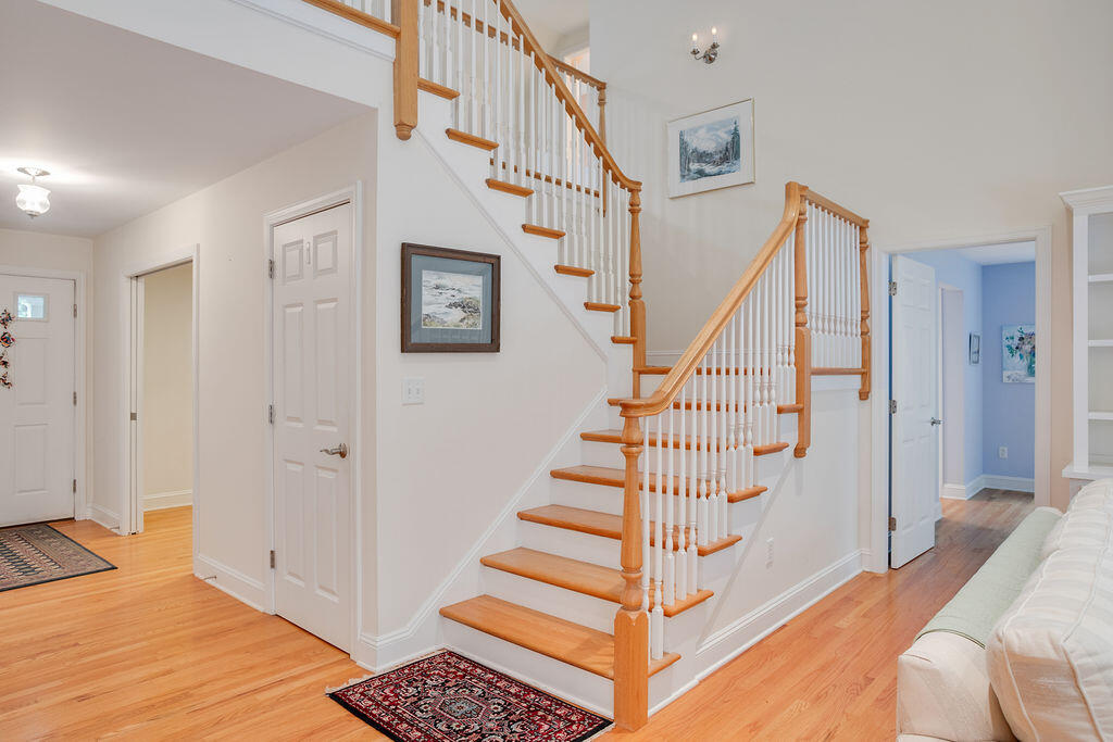 8 Shore Road