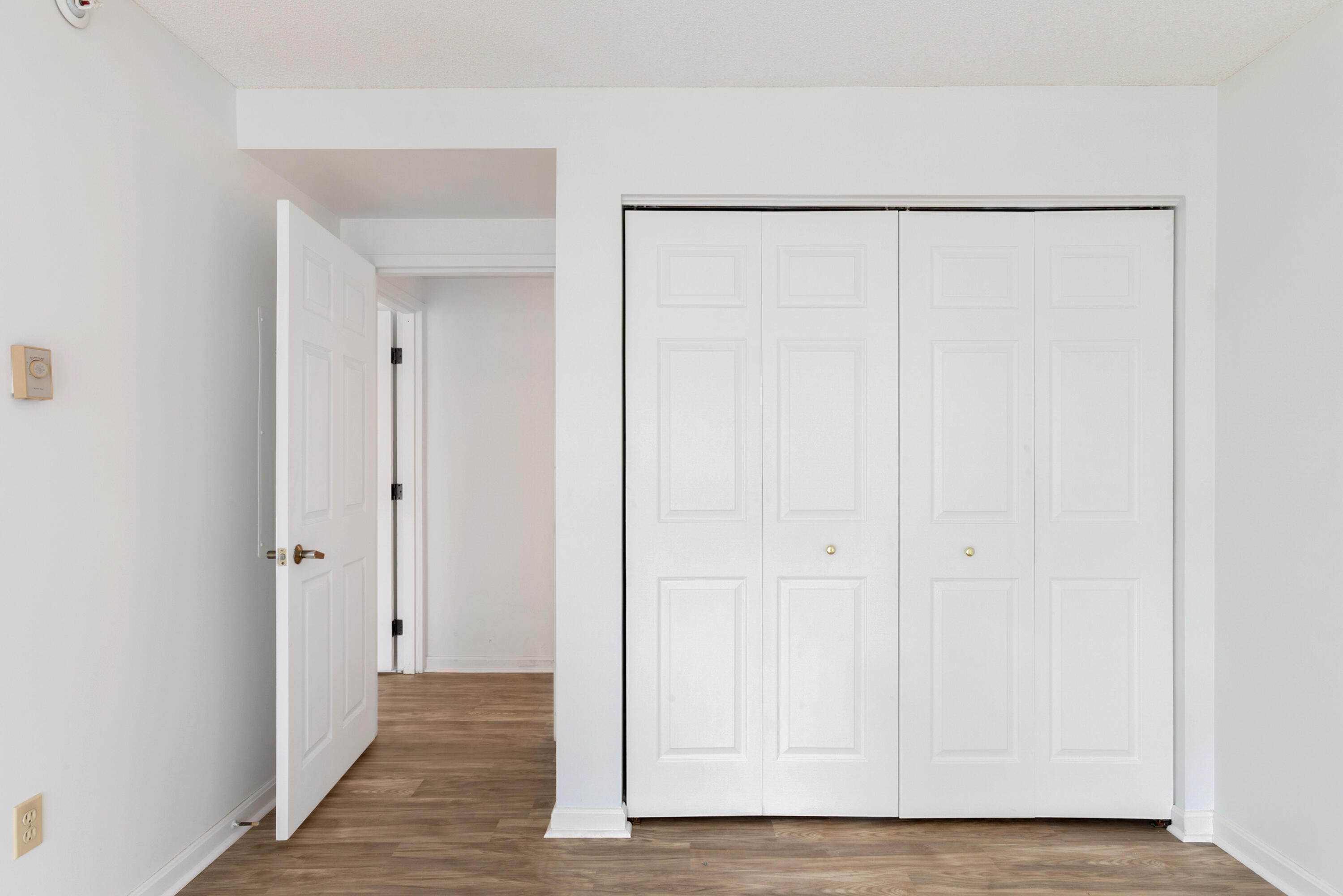 215 E Grand Avenue 210