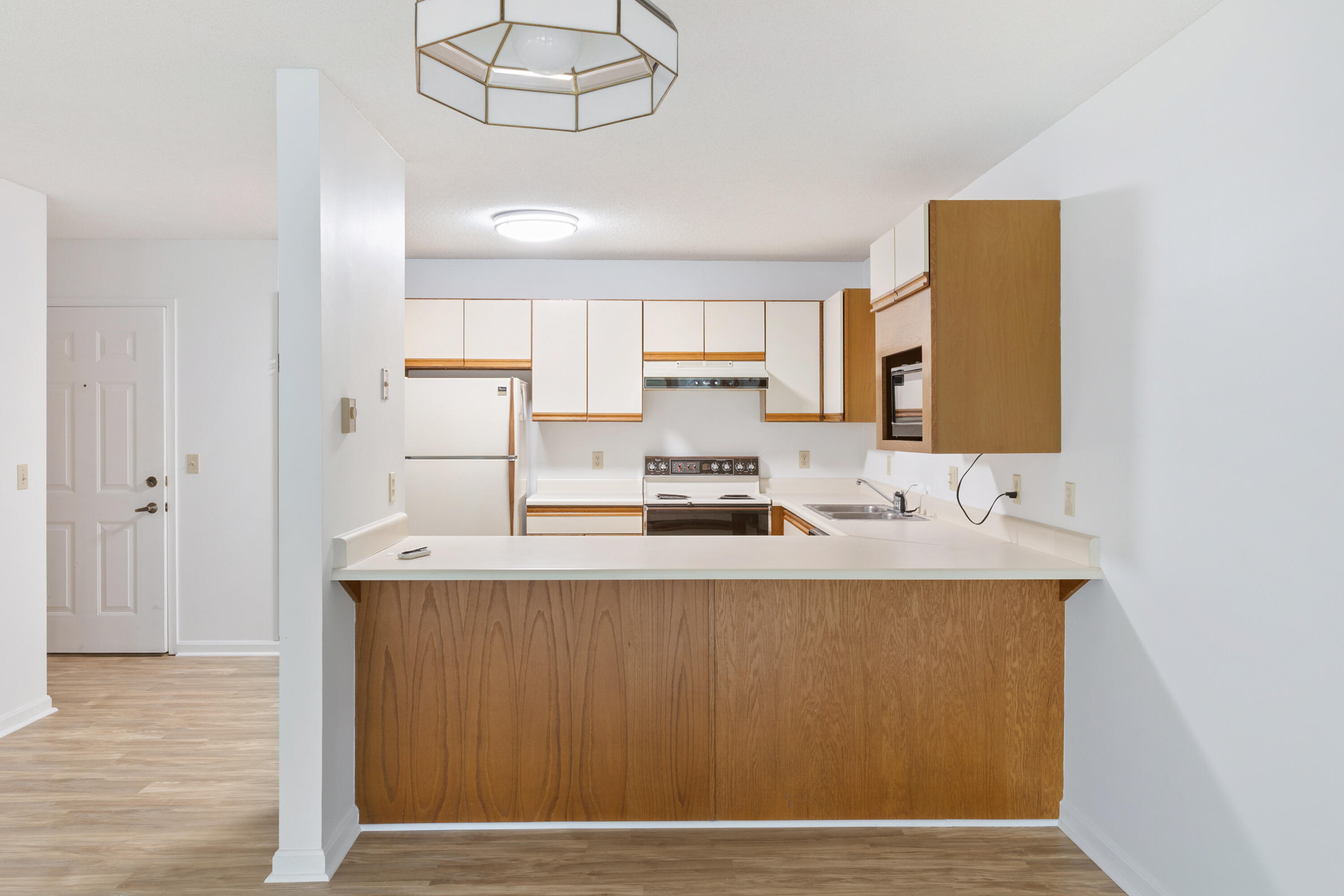 215 E Grand Avenue 210