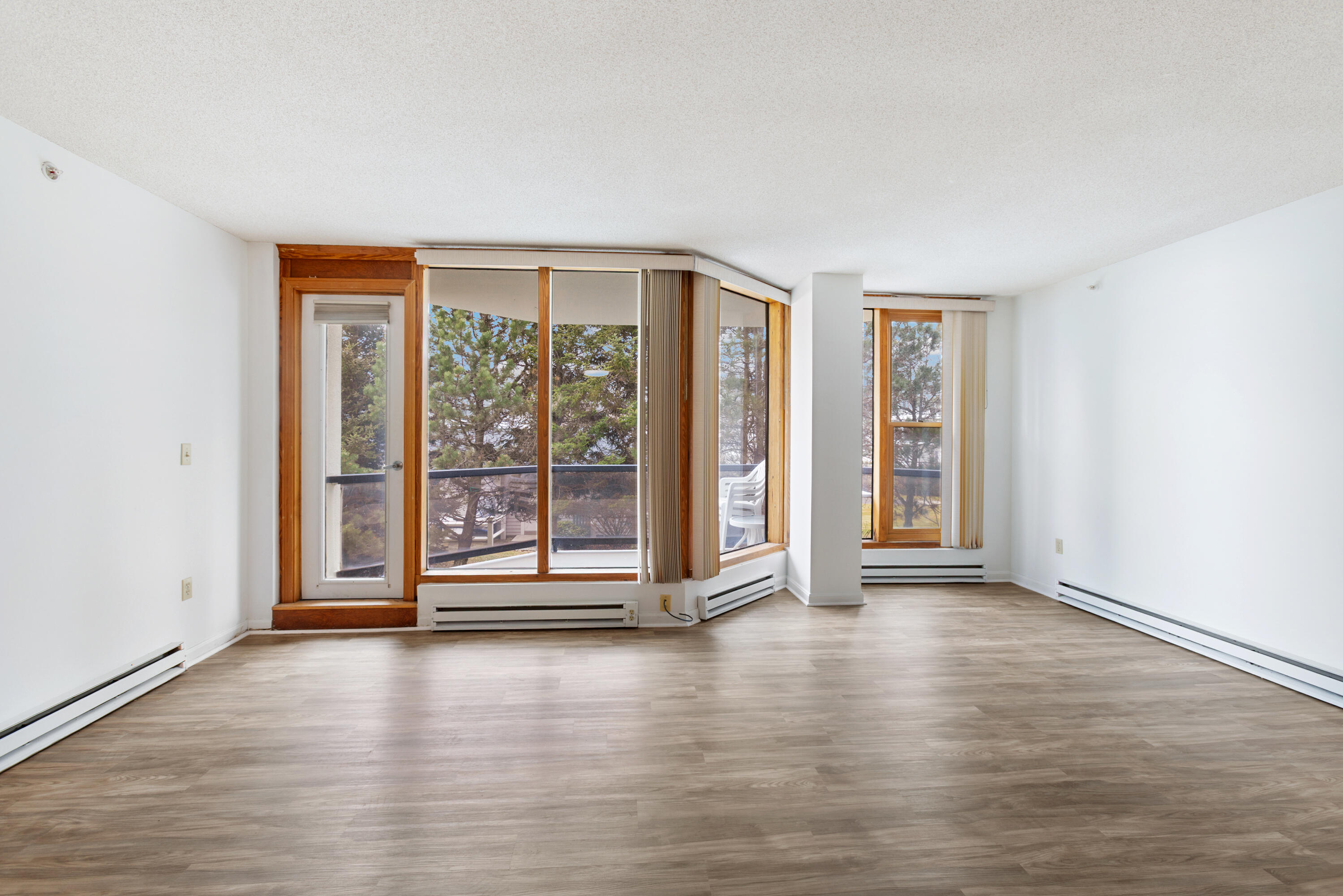 215 E Grand Avenue 210