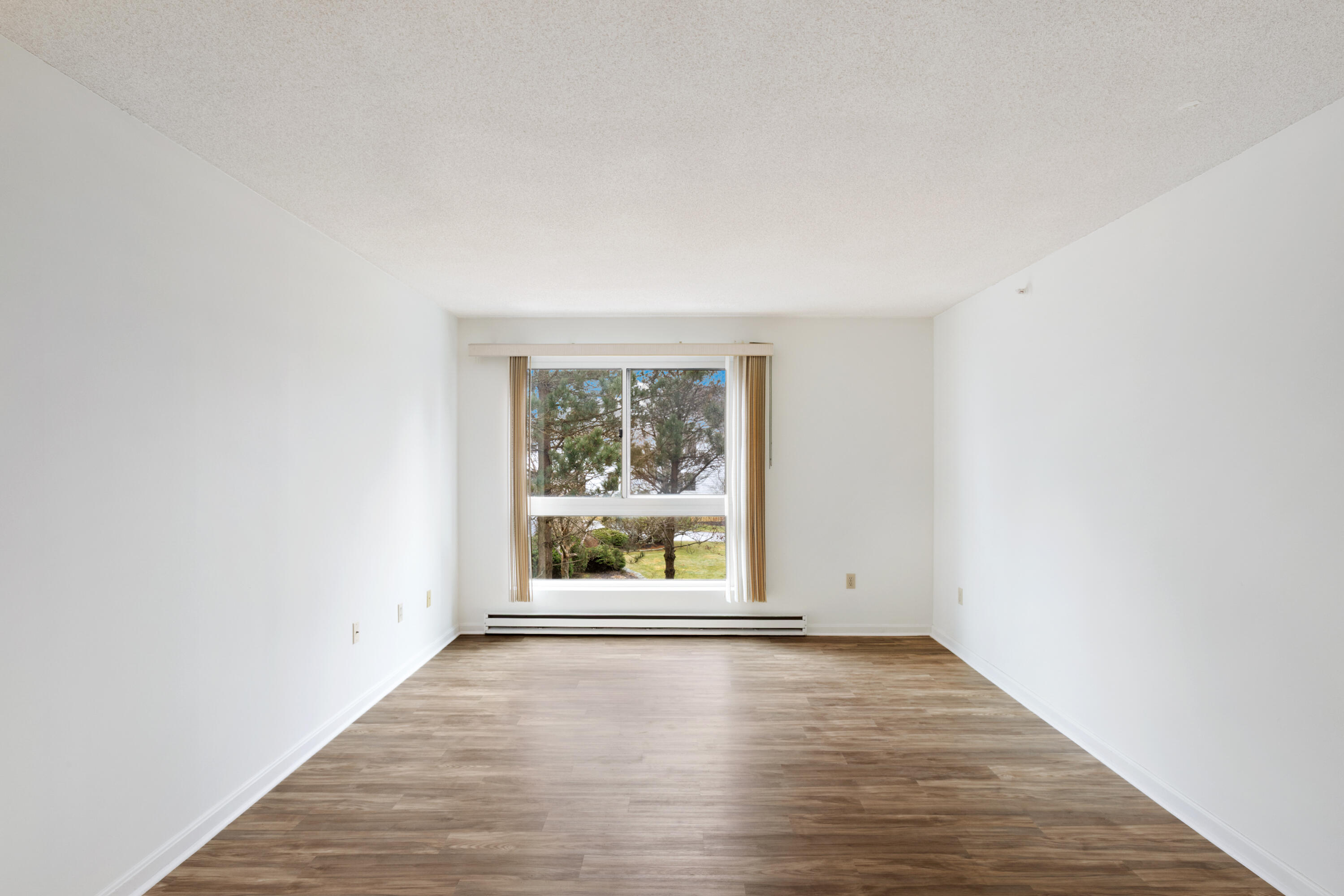 215 E Grand Avenue 210