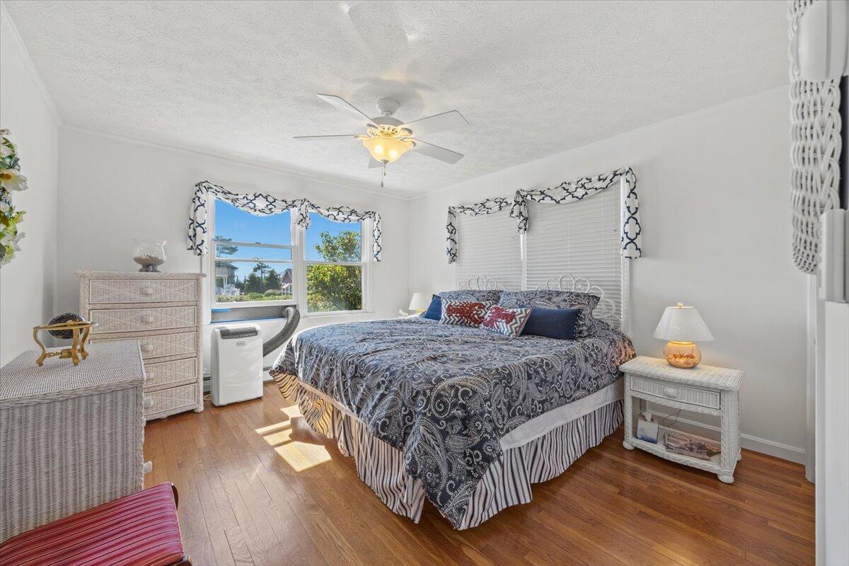 129 Fortunes Rocks Road