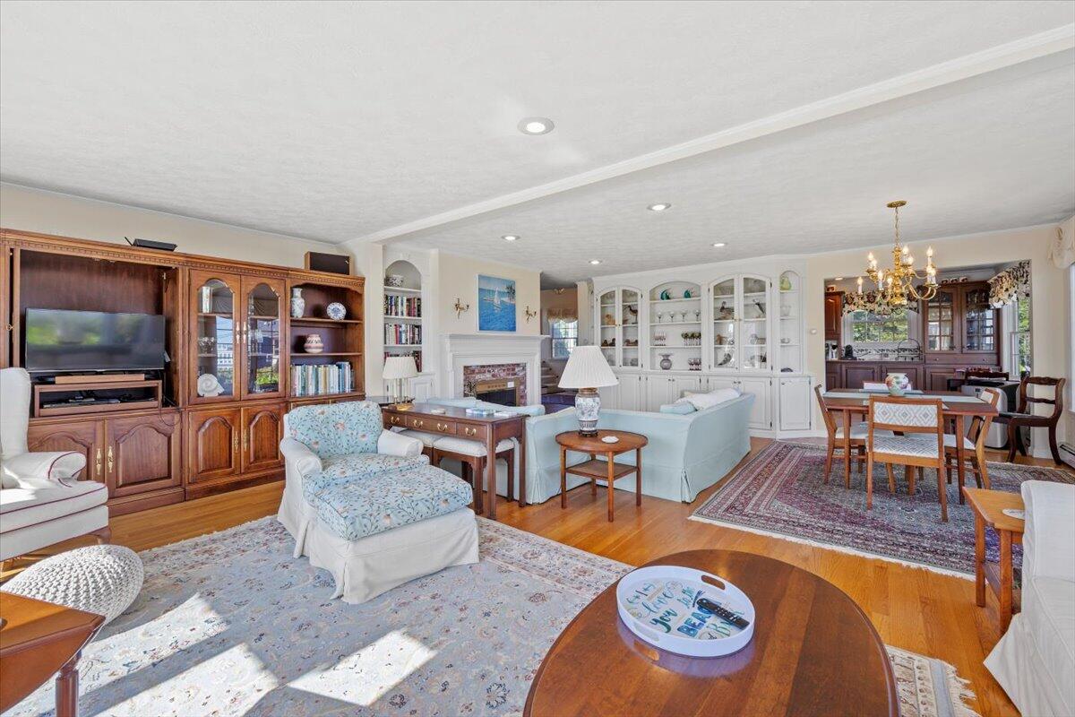 129 Fortunes Rocks Road