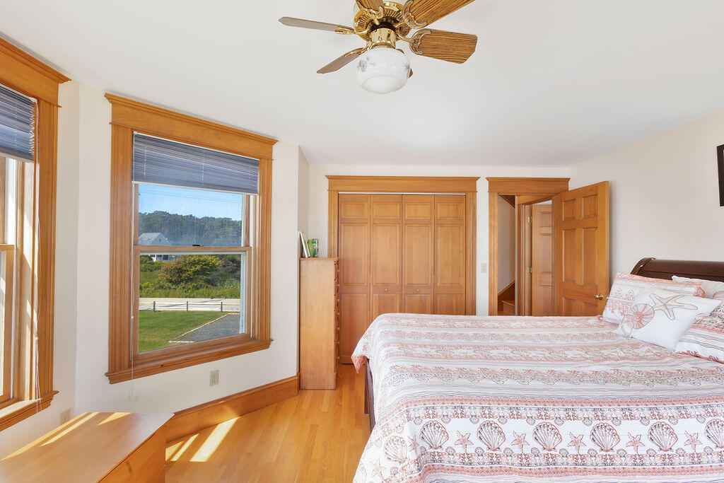 69 Fortunes Rocks Road