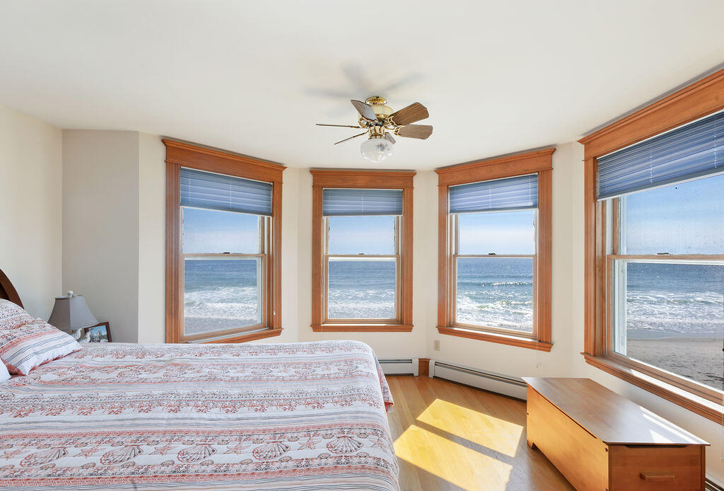 69 Fortunes Rocks Road