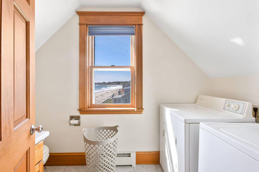 69 Fortunes Rocks Road