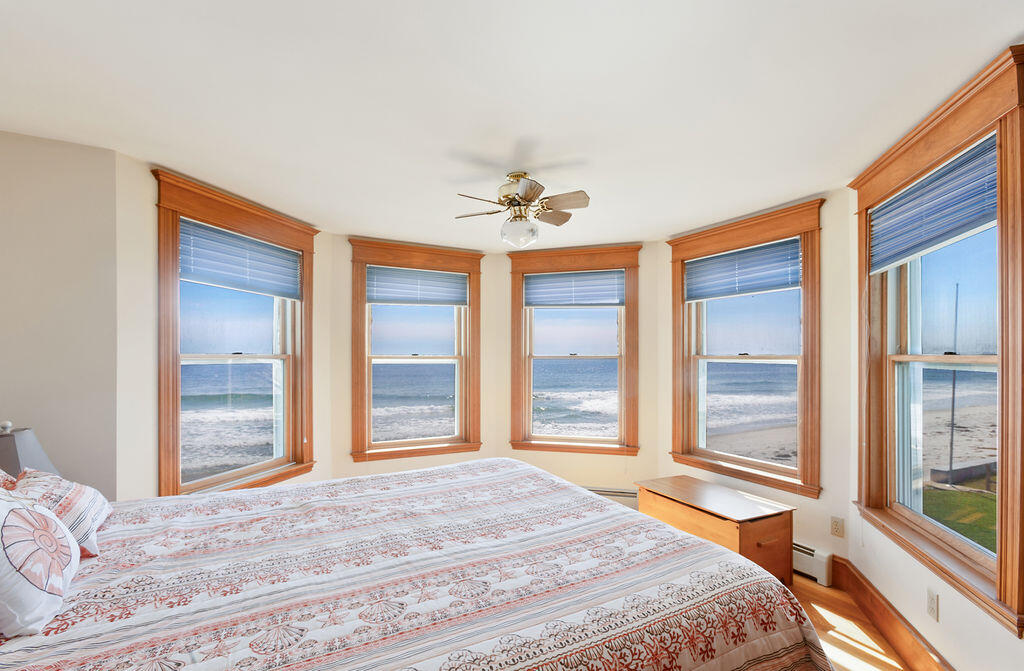 69 Fortunes Rocks Road