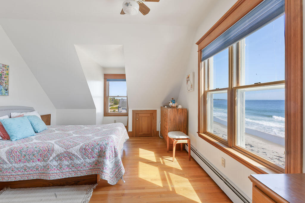 69 Fortunes Rocks Road