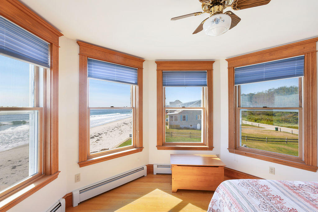 69 Fortunes Rocks Road