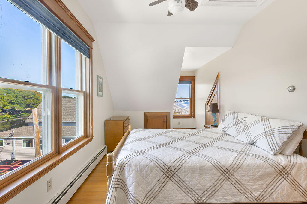 69 Fortunes Rocks Road