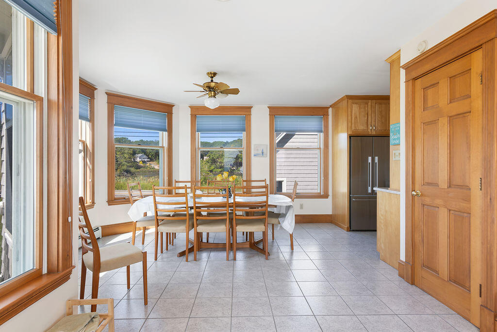 69 Fortunes Rocks Road