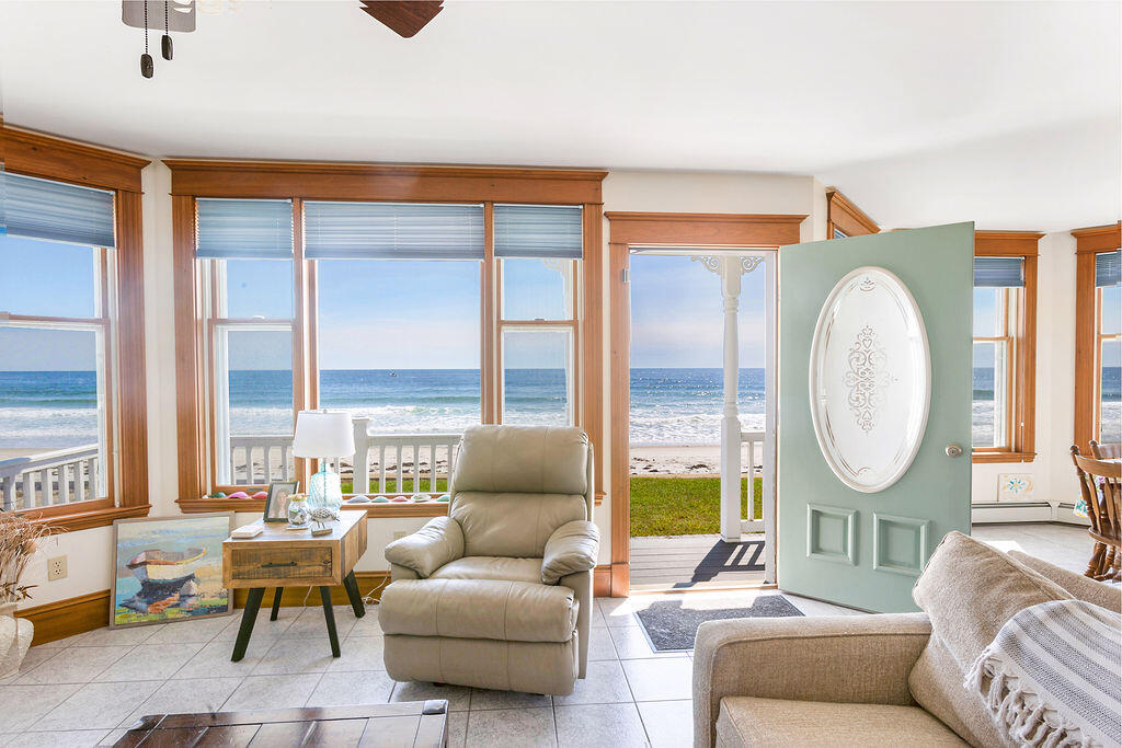 69 Fortunes Rocks Road