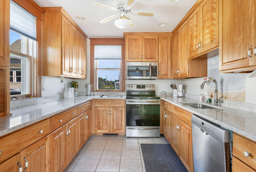 69 Fortunes Rocks Road