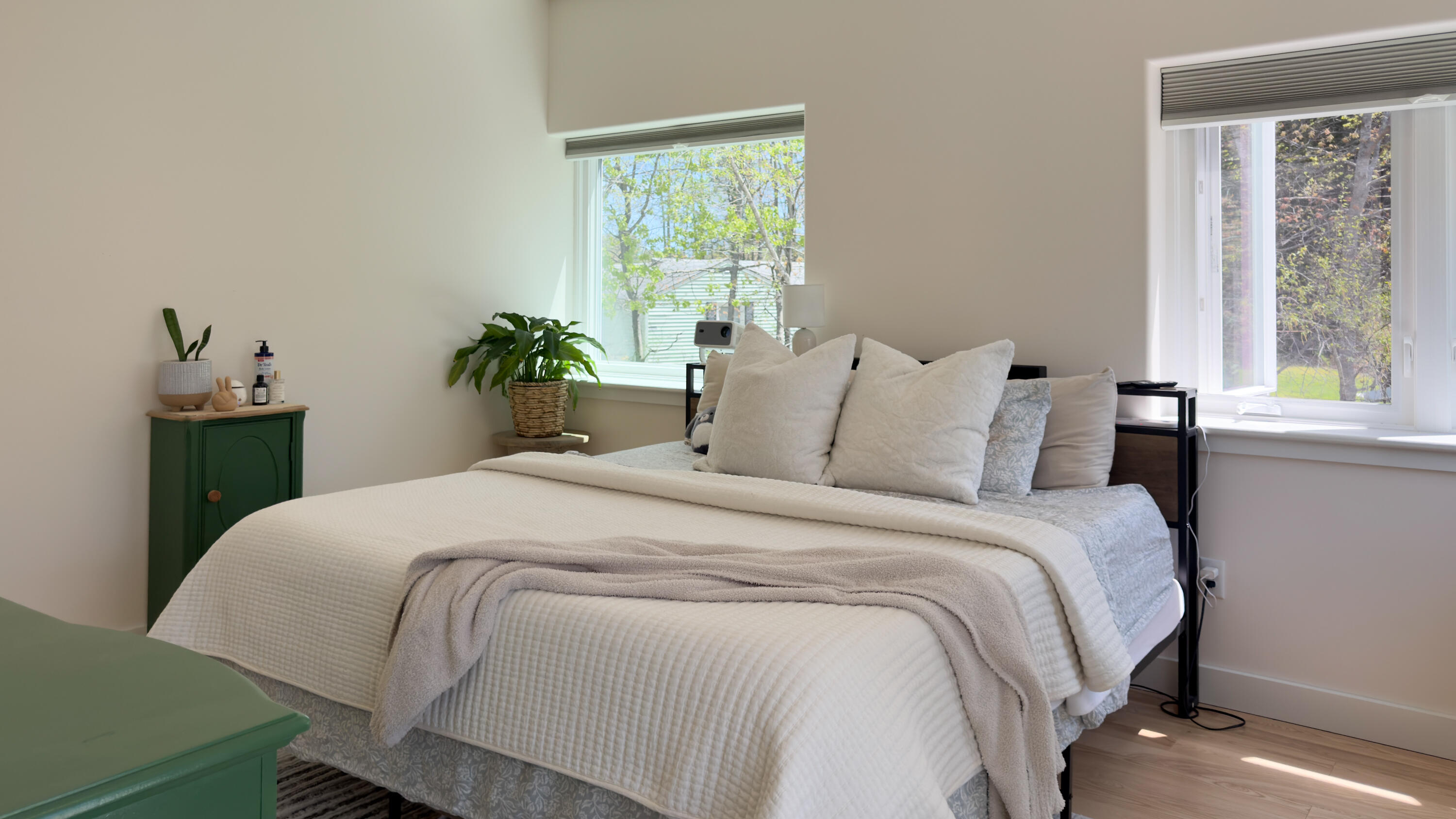 16 Leeward Meadows