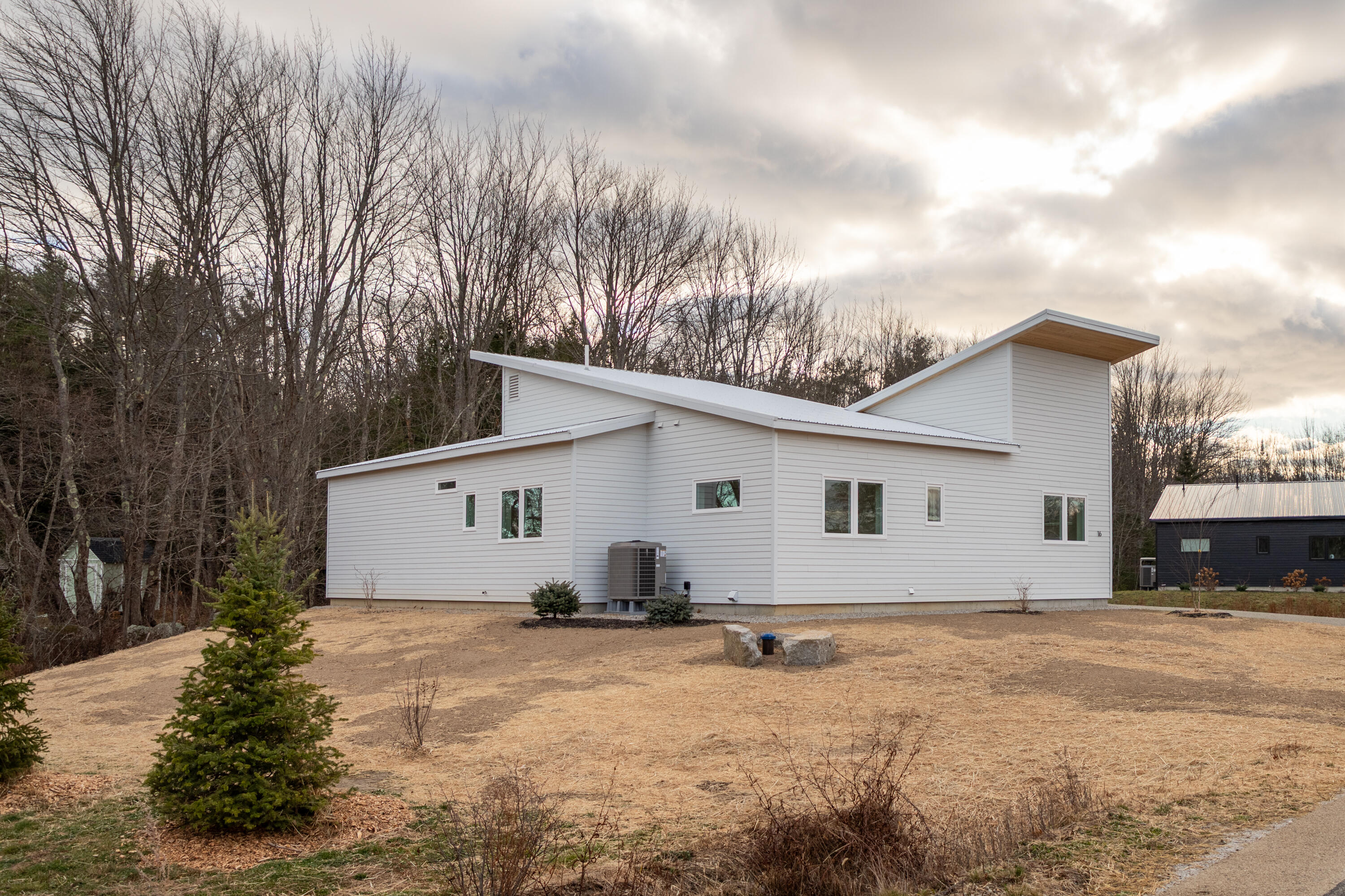 16 Leeward Meadows