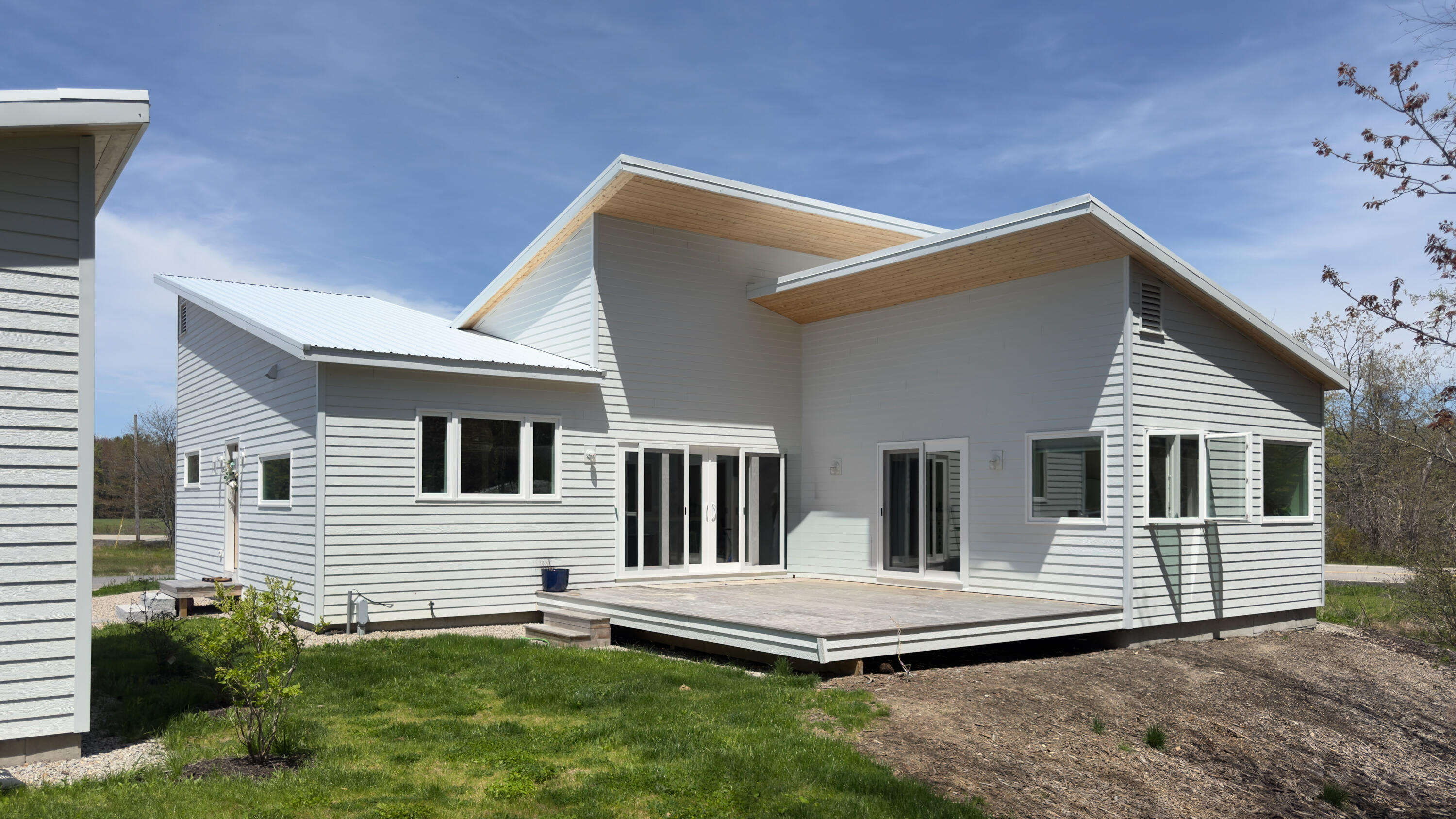 16 Leeward Meadows