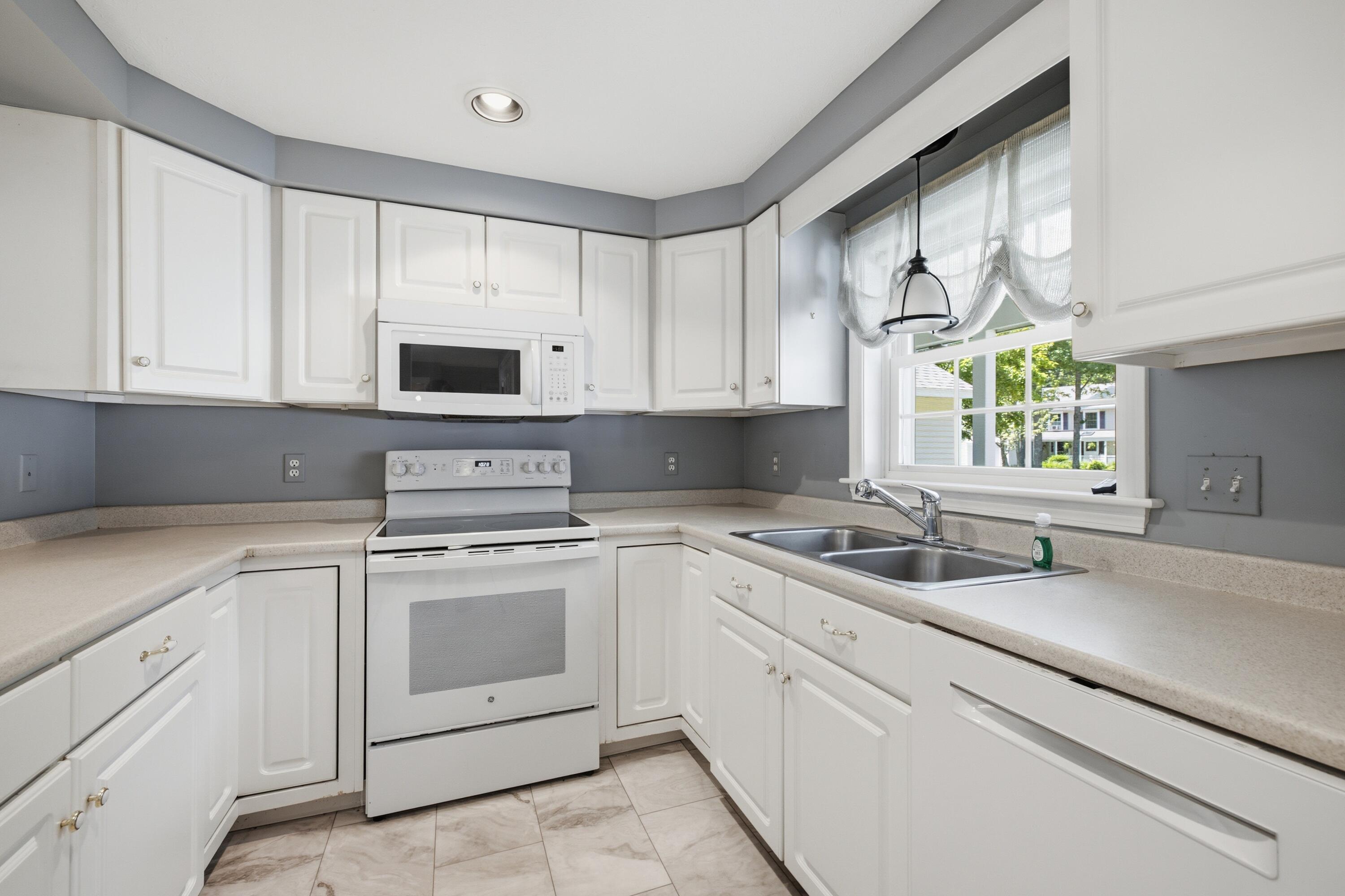 14 Hampton Glen Drive 51