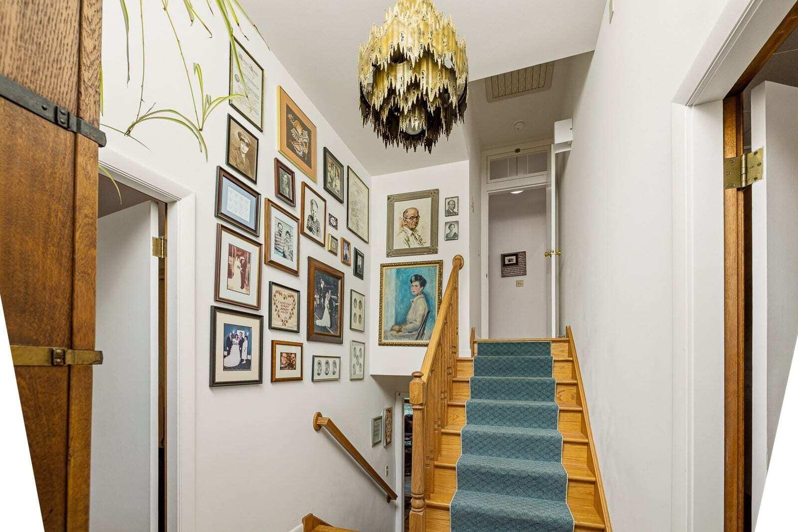 6 Proctor Avenue N