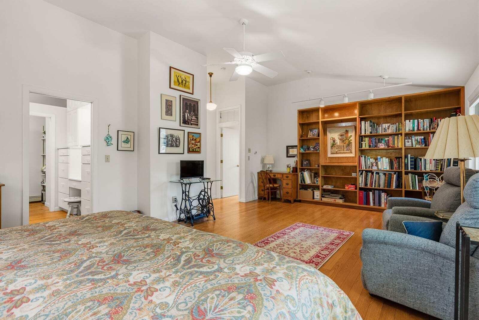 6 Proctor Avenue N