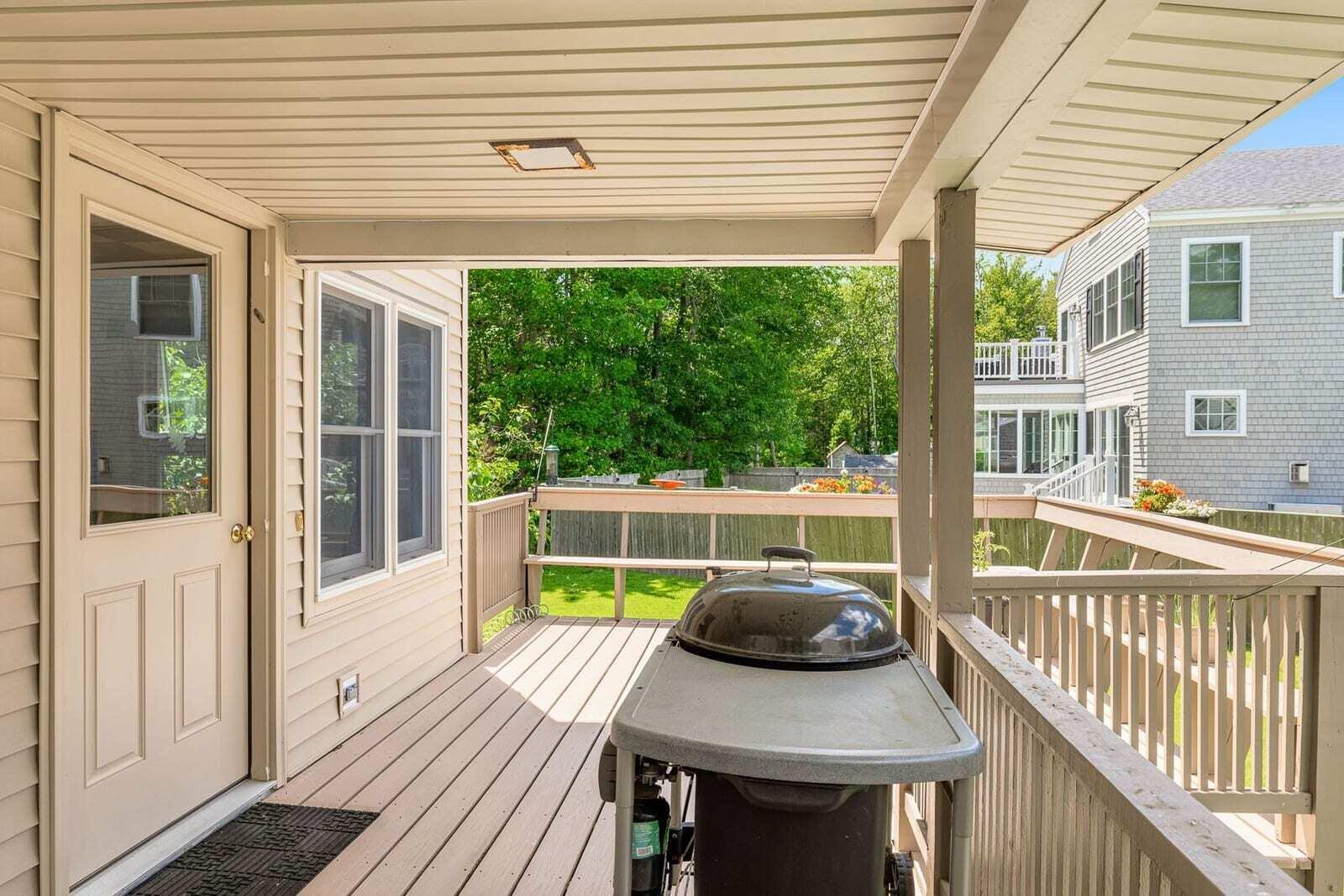 6 Proctor Avenue N