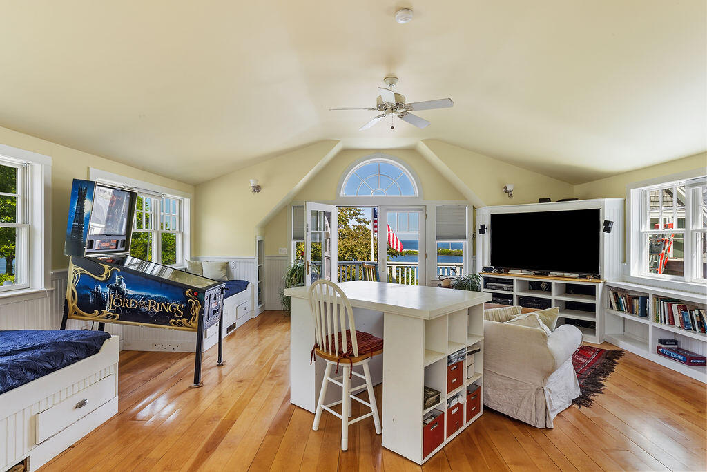 13 Burnie Way