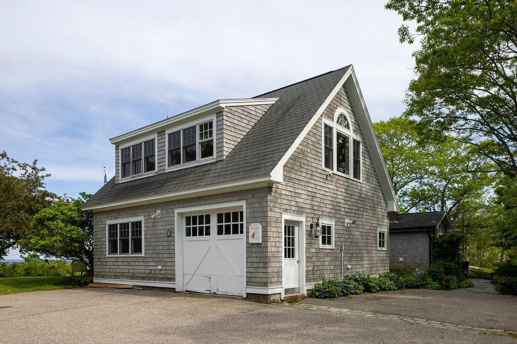 13 Burnie Way