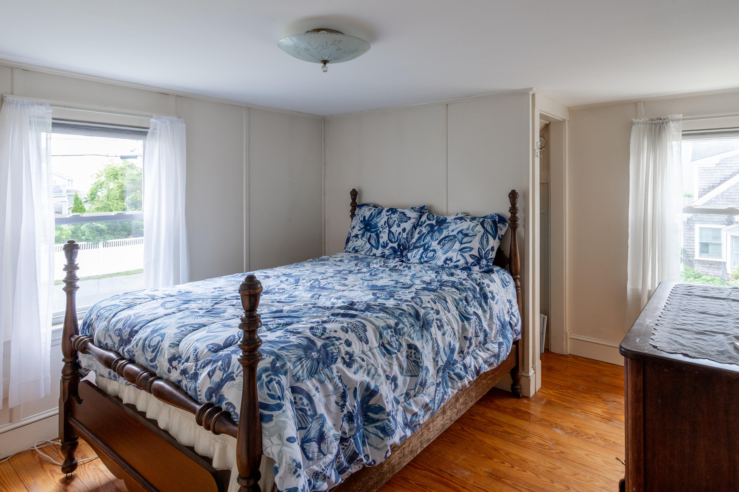 1052 Kings Highway