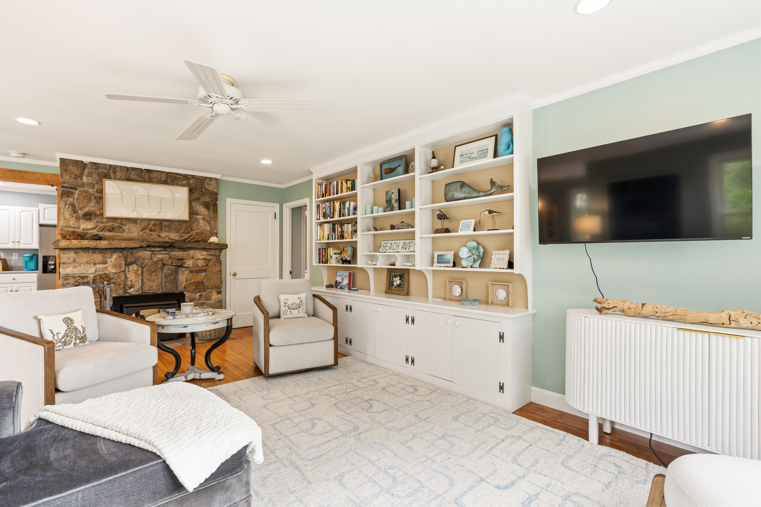 2 Peter Pond Lane